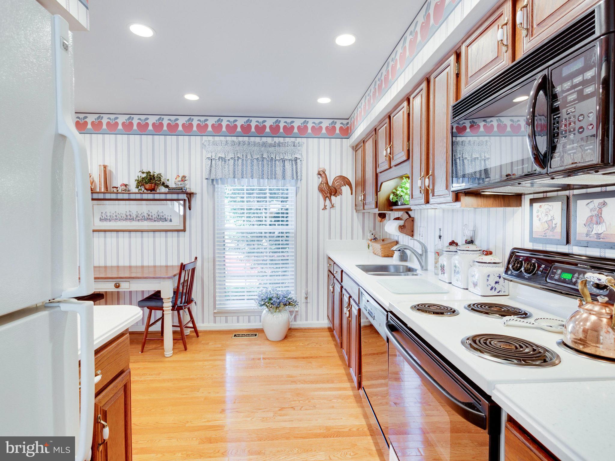 5929 Powell's Landing Road Burke, VA 22015 - Photo 12 of 30 Kitchen