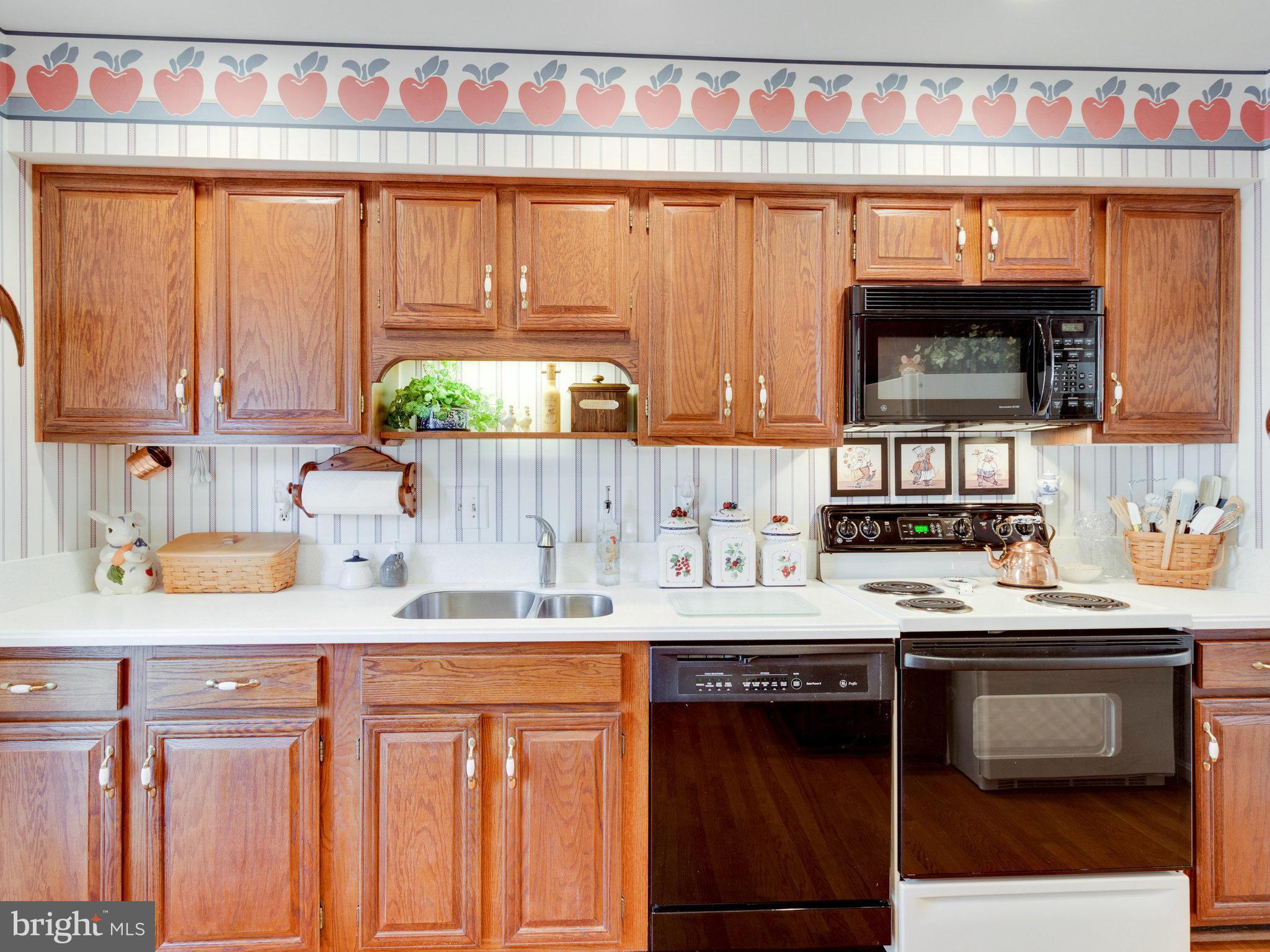5929 Powell's Landing Road Burke, VA 22015 - Photo 14 of 30 Kitchen
