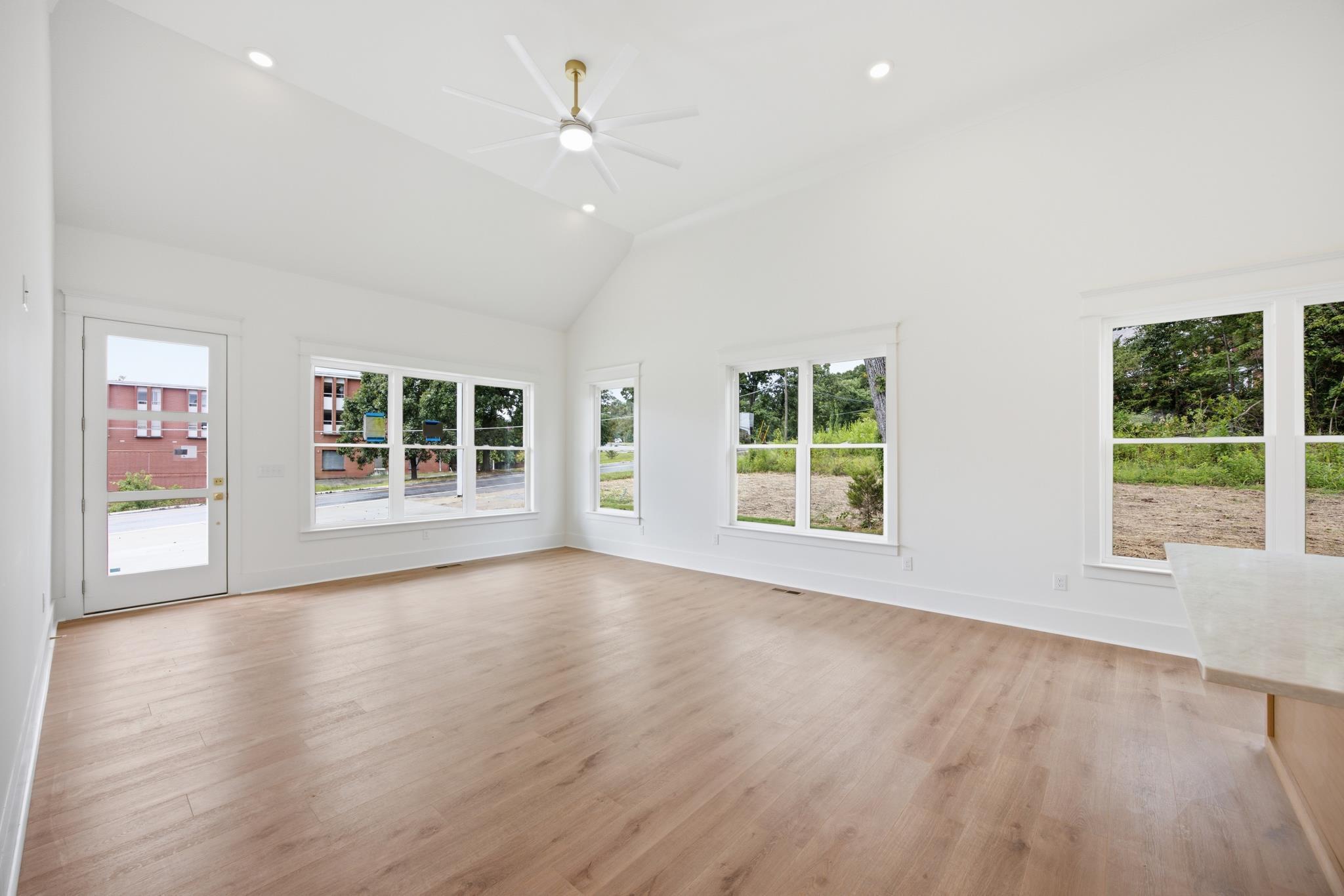 358 Thomas Road Fort Oglethorpe, GA 30742 - Photo 15 of 38 358 Thomas Rd 4