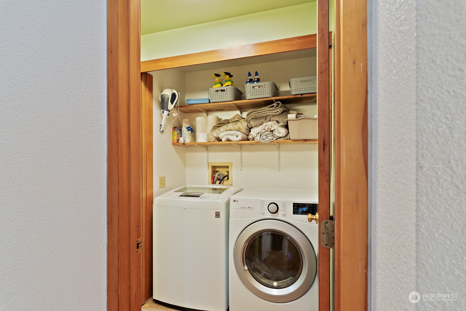 2820 Douglas Road Ferndale, WA 98248 - Photo 21 of 40 a utility room with dryer and washer