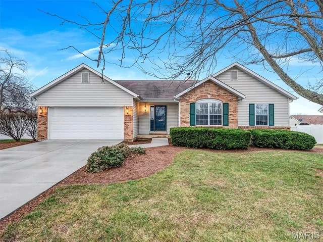 $349,900 | 1312 Washingtons Crossing Drive, O'Fallon, MO 63366
