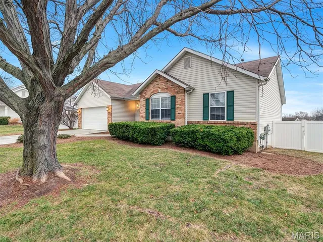 $349,900 | 1312 Washingtons Crossing Drive, O'Fallon, MO 63366