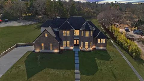 $630,000 | 702 Linkcrest Drive, Duncanville, TX 75137