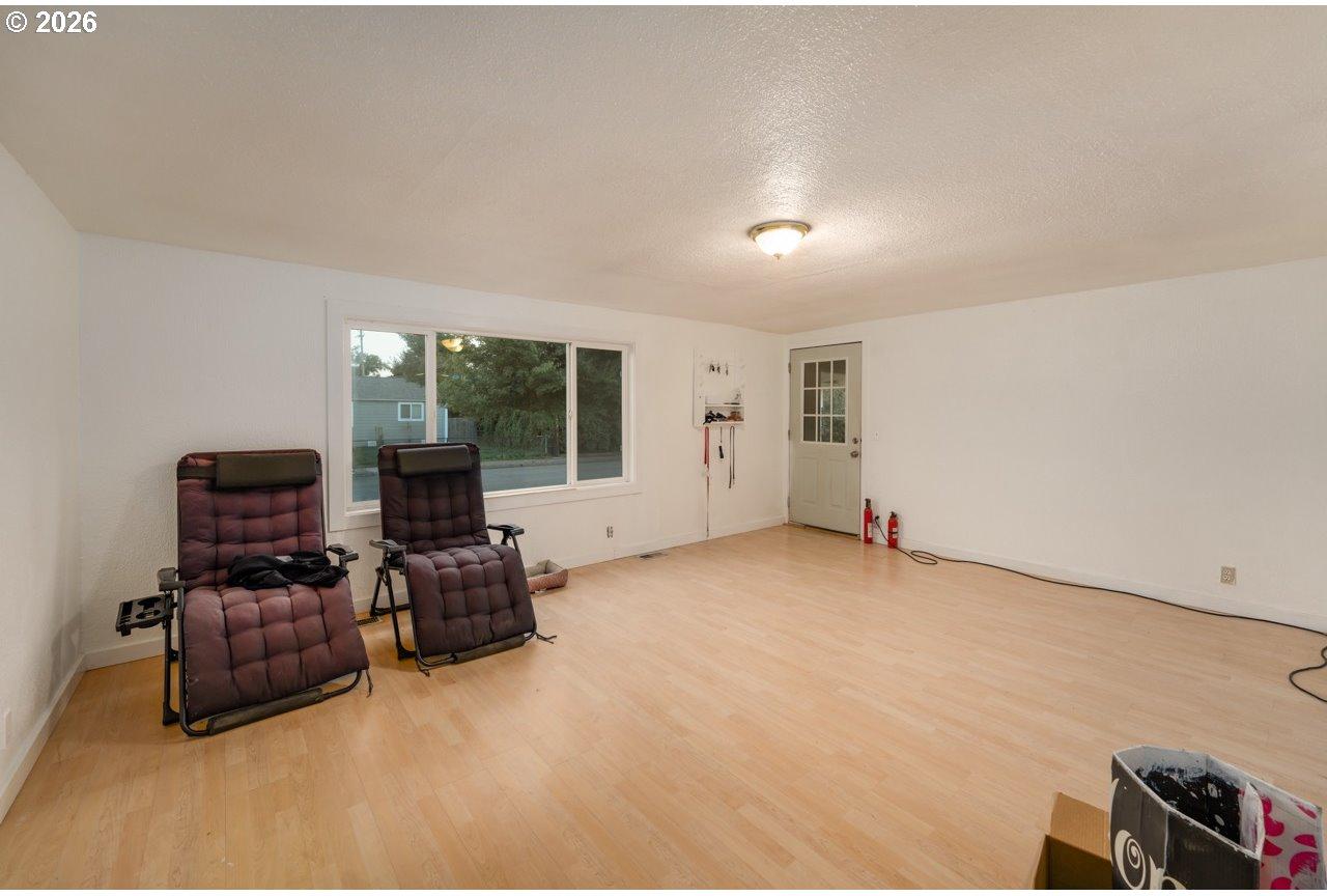 2324 Dubens Lane Springfield, OR 97477 - Photo 7 of 20 Gallery Image 7