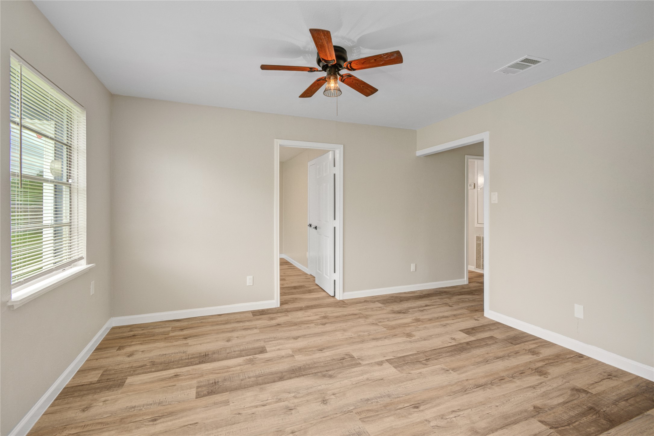 10611 Leitrim Way Houston, TX 77047 - Photo 20 of 28