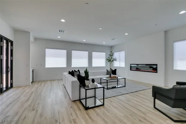 $1,224,808 | 311 South Lisbon Street, Henderson, NV 89015