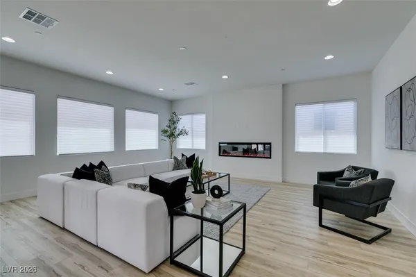 $1,224,808 | 311 South Lisbon Street, Henderson, NV 89015