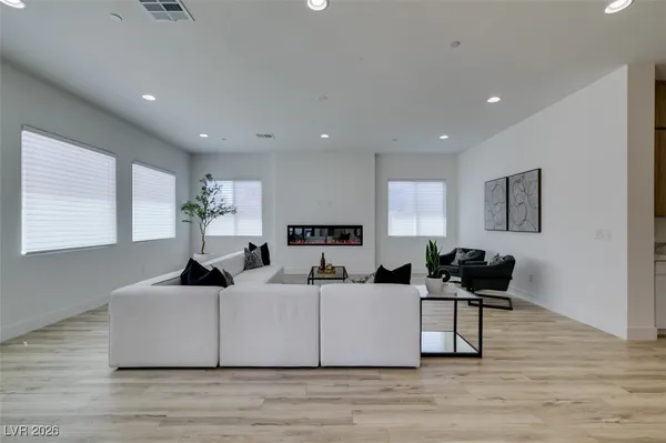 $1,224,808 | 311 South Lisbon Street, Henderson, NV 89015
