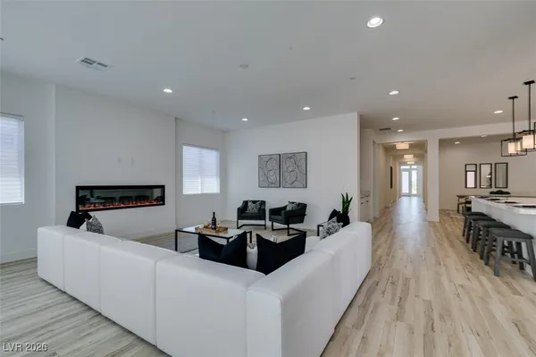 $1,224,808 | 311 South Lisbon Street, Henderson, NV 89015
