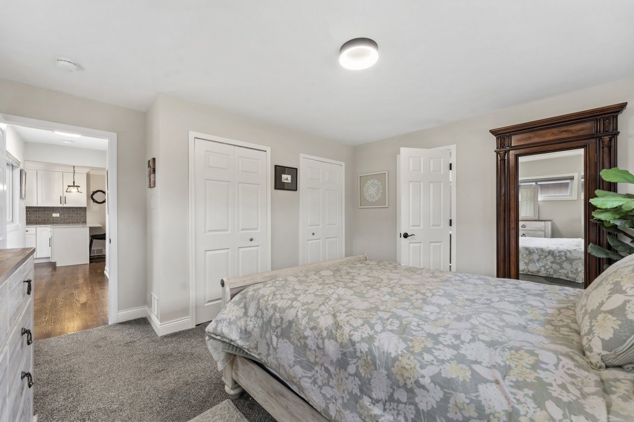 348 Shady Lane Elmhurst, IL 60126 - Photo 14 of 32