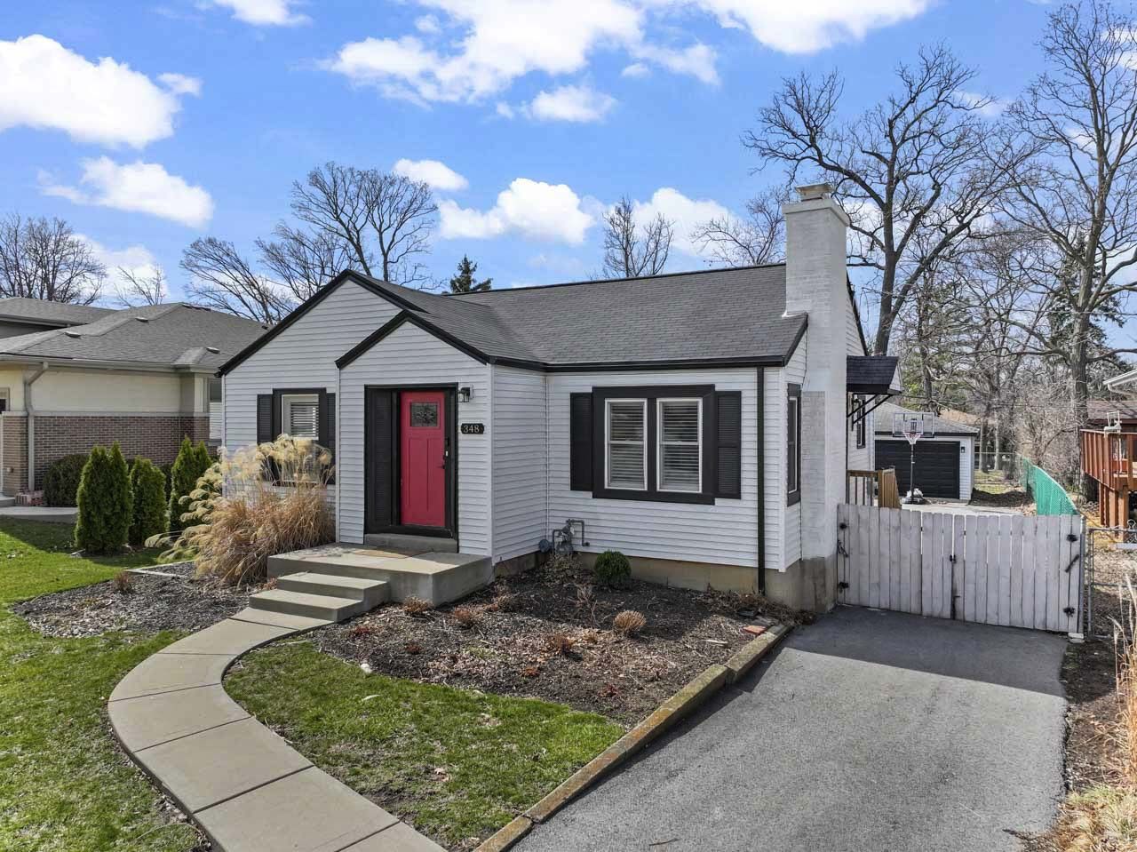 348 Shady Lane Elmhurst, IL 60126 - Photo 2 of 32
