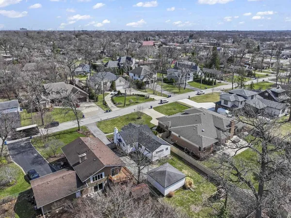 $639,000 | 348 Shady Lane, Elmhurst, IL 60126