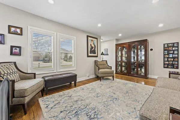 $639,000 | 348 Shady Lane, Elmhurst, IL 60126