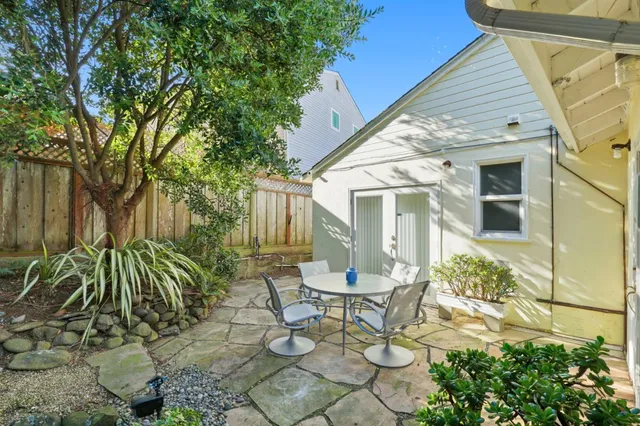 $1,249,000 | 5 Hibbert Court, Pacifica, CA 94044