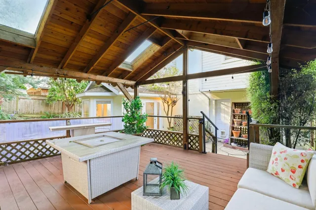 $1,249,000 | 5 Hibbert Court, Pacifica, CA 94044