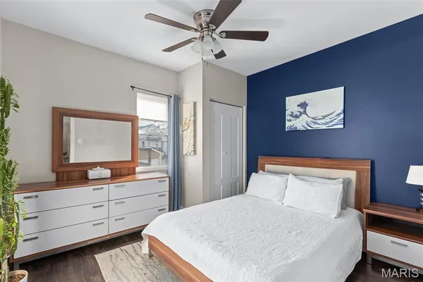 $299,000 | 5510 Botanical Avenue, St. Louis, MO 63110