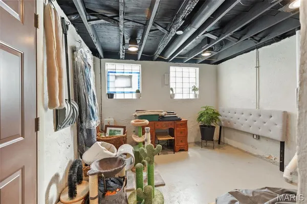 $299,000 | 5510 Botanical Avenue, St. Louis, MO 63110