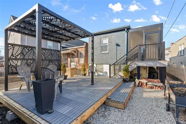 $299,000 | 5510 Botanical Avenue, St. Louis, MO 63110