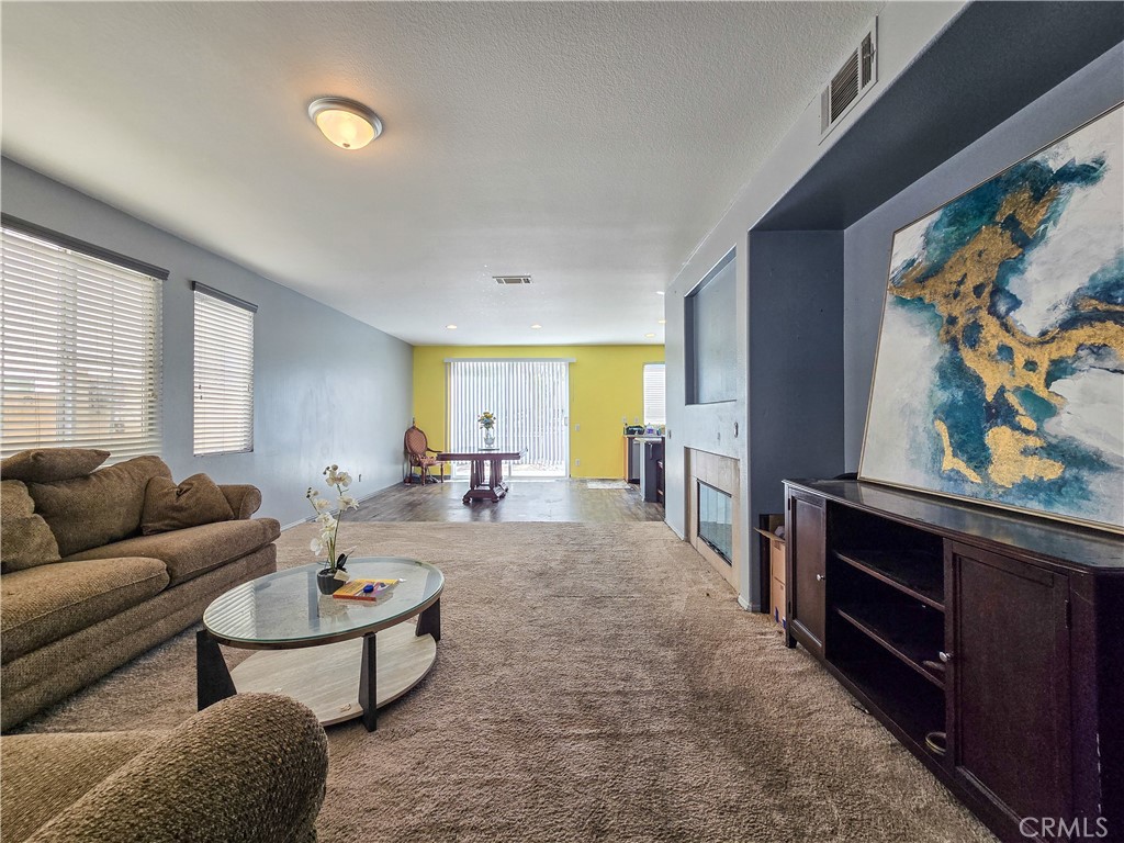15587 Ripple Ridge Way Victorville, CA 92394 - Photo 10 of 32 Gallery Image 10