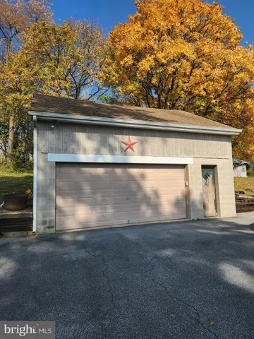 a front view of house with yard