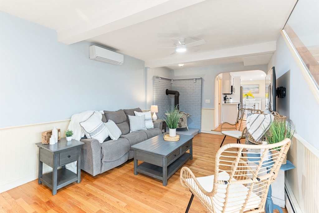 17 Weaver Street Wareham, MA 02576 - Photo 22 of 37 a living room with furniture