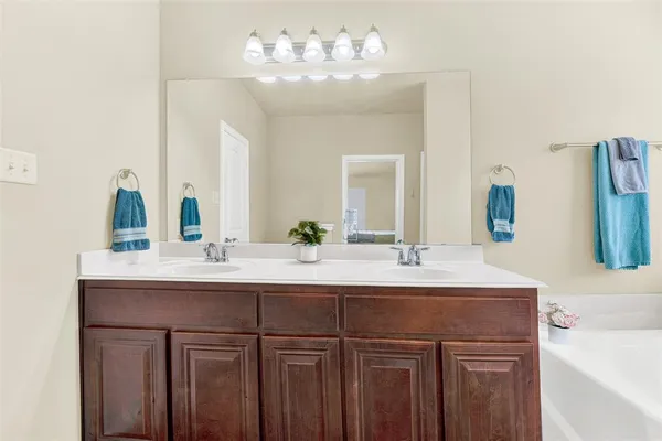 $300,000 | 618 Tumbleweed Drive, Forney, TX 75126