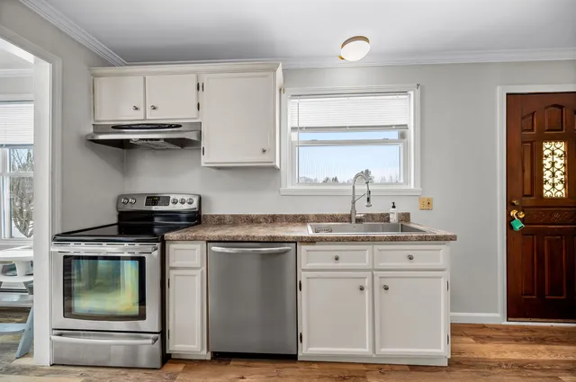 $325,000 | 14 Crescent Lane, Barre Town, VT 05641