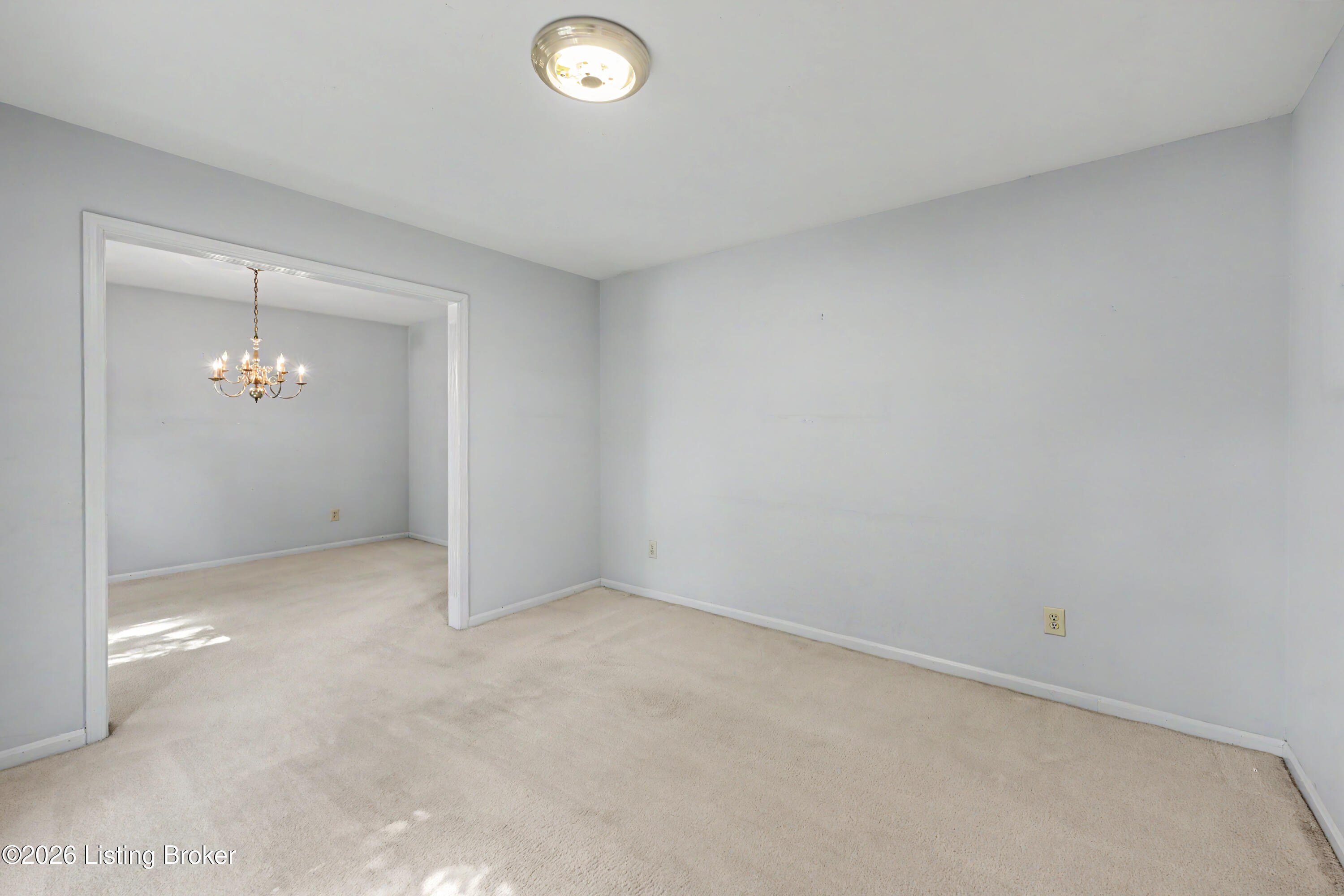 8911 Acushnet Road Louisville, KY 40242 - Photo 10 of 44 Family Room