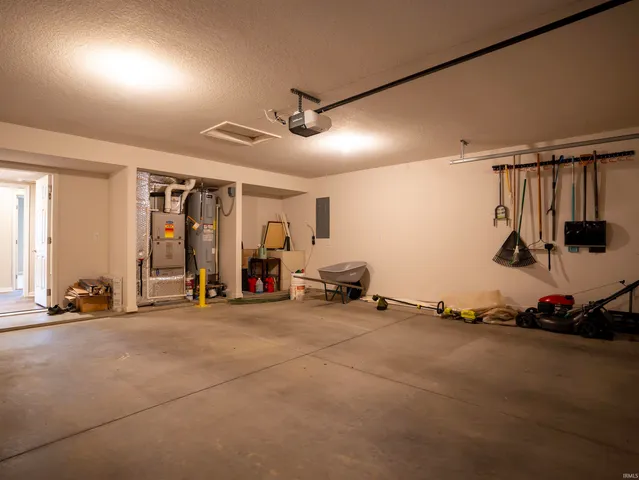 $349,990 | 4922 Hammock Drive, Fort Wayne, IN 46818