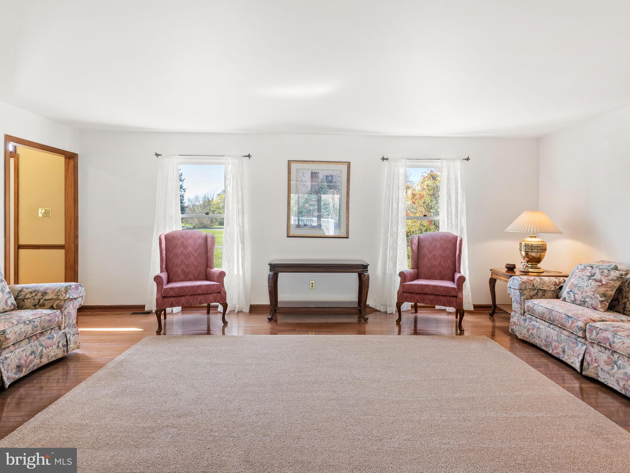 315 Mattson Road Garnet Valley, PA 19060 - Photo 11 of 46 Living room
