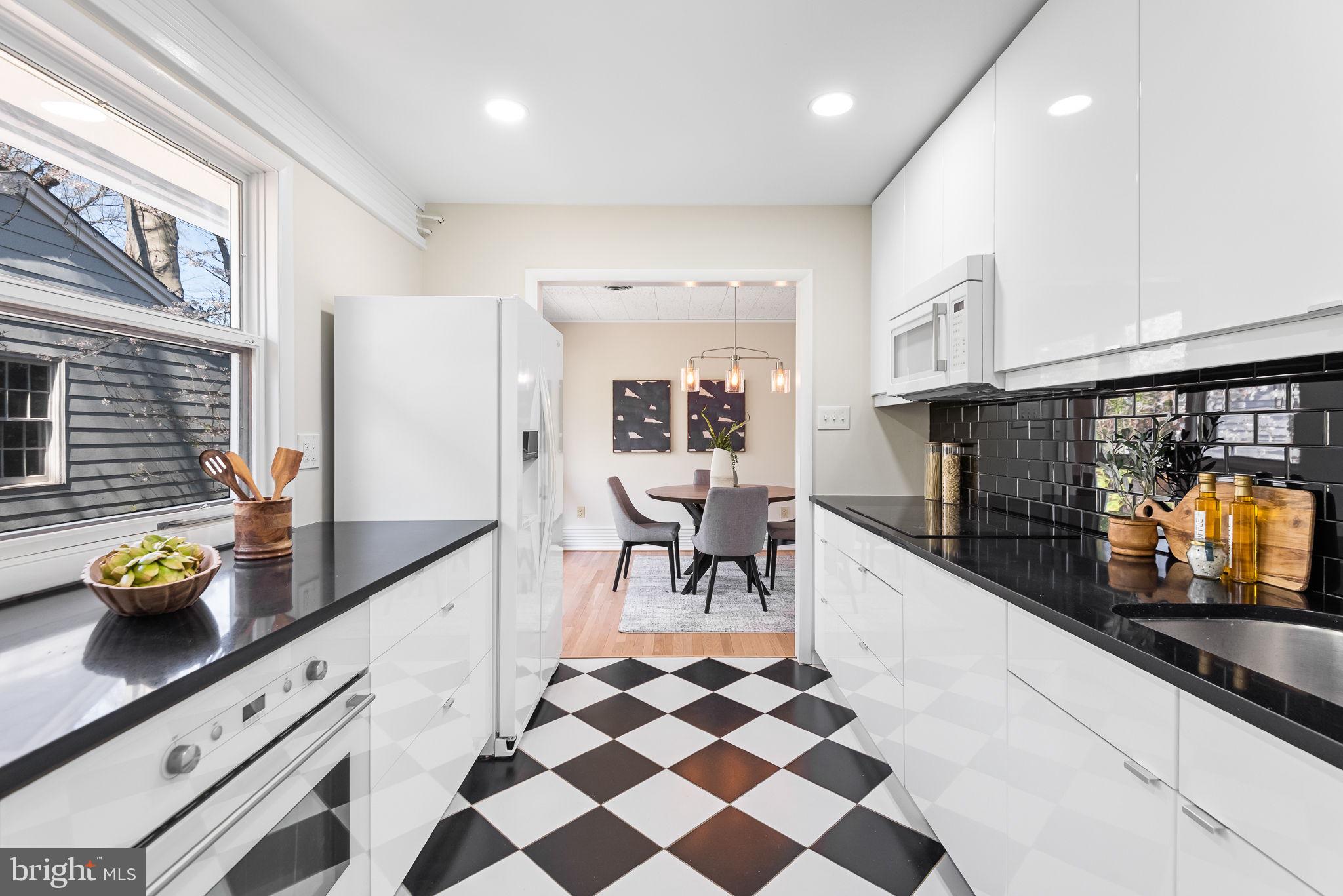 3701 Husted Drive Chevy Chase, MD 20815 - Photo 25 of 60