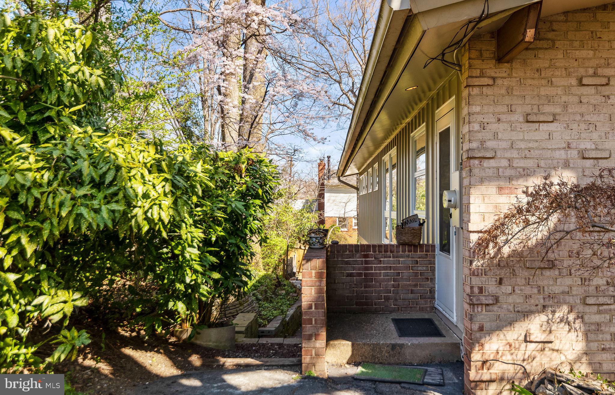 3701 Husted Drive Chevy Chase, MD 20815 - Photo 4 of 60