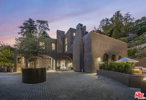 $40,000,000 | 11968 Brentridge Drive, Los Angeles, CA 90049