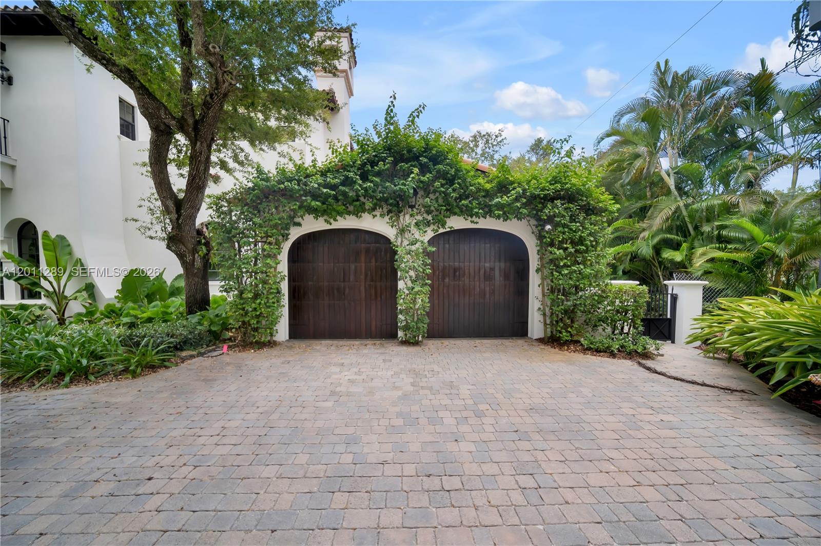 8301 Southwest 53rd Avenue Miami, FL 33143 - Photo 5 of 80