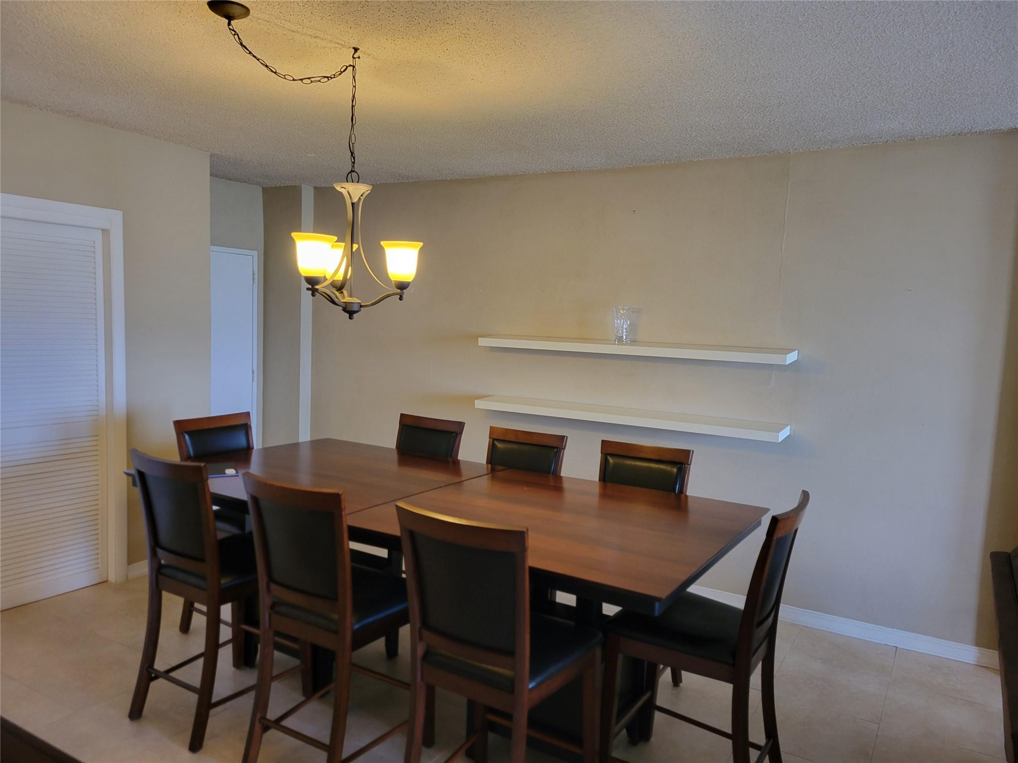 2851 South Ocean Boulevard, Unit 6D Boca Raton, FL 33432 - Photo 6 of 34 a dining room with furniture and window