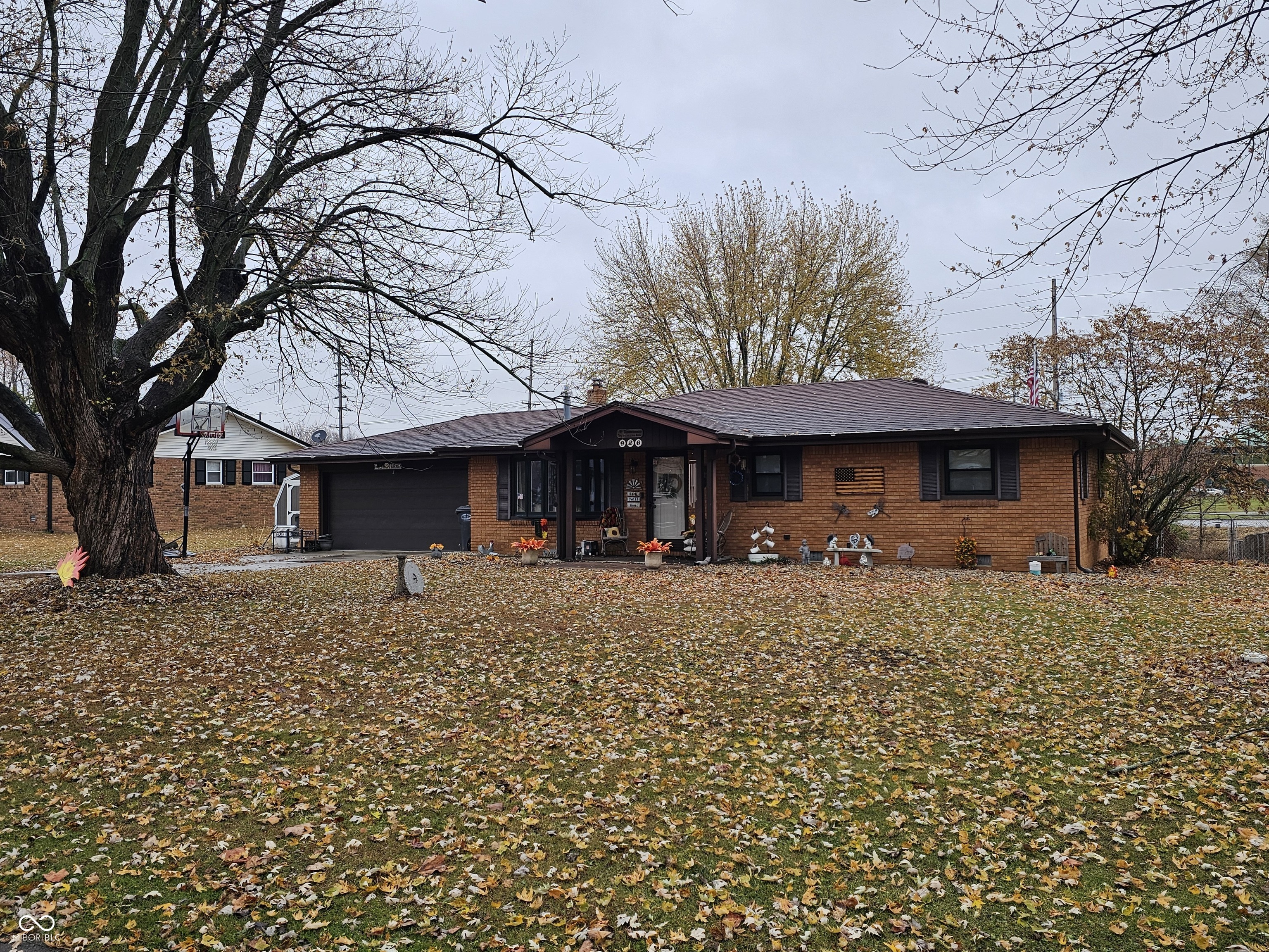 926 East Post Road Anderson, IN 46012 - Photo 2 of 32