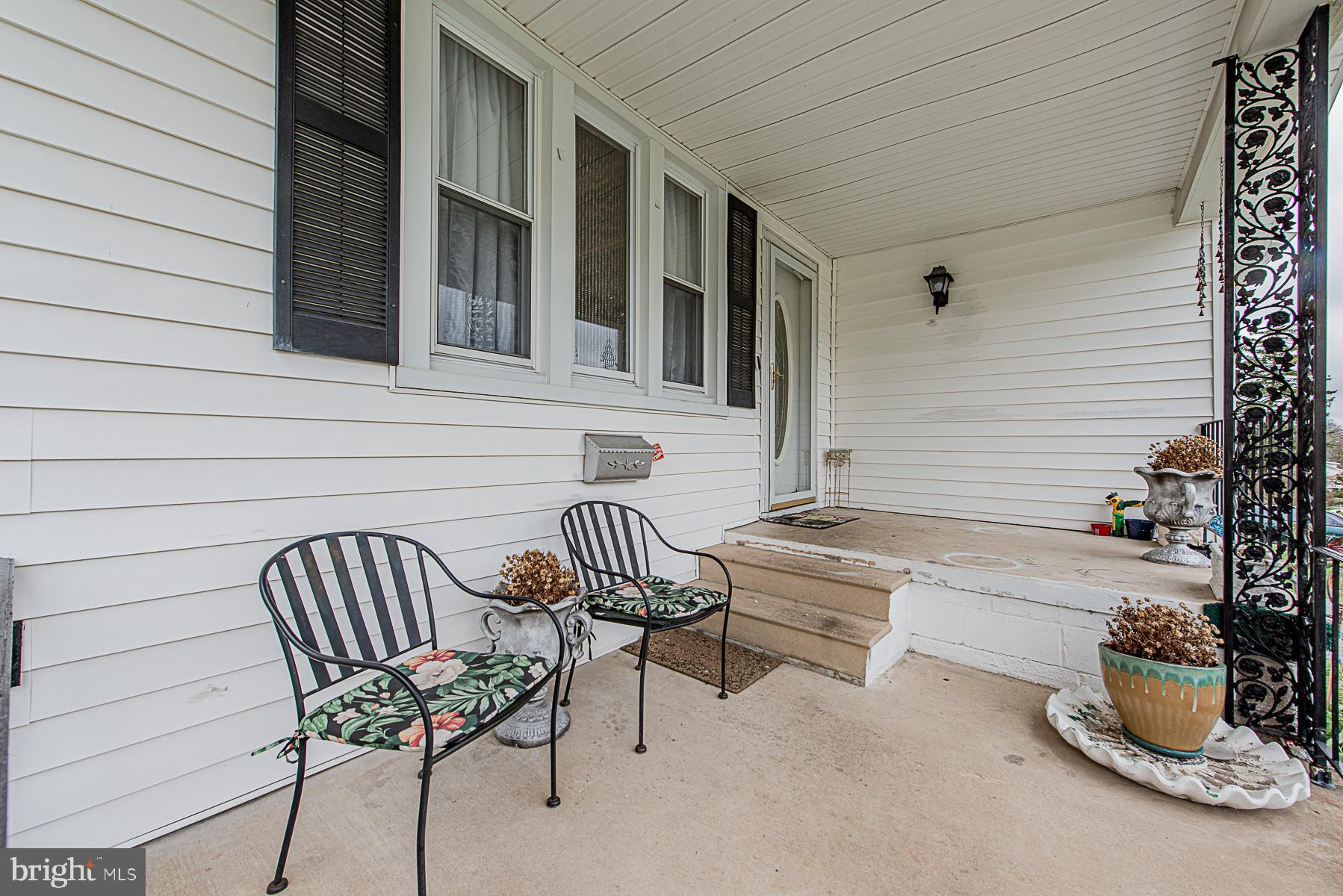 2805 Allendale Road Baltimore, MD 21216 - Photo 3 of 27