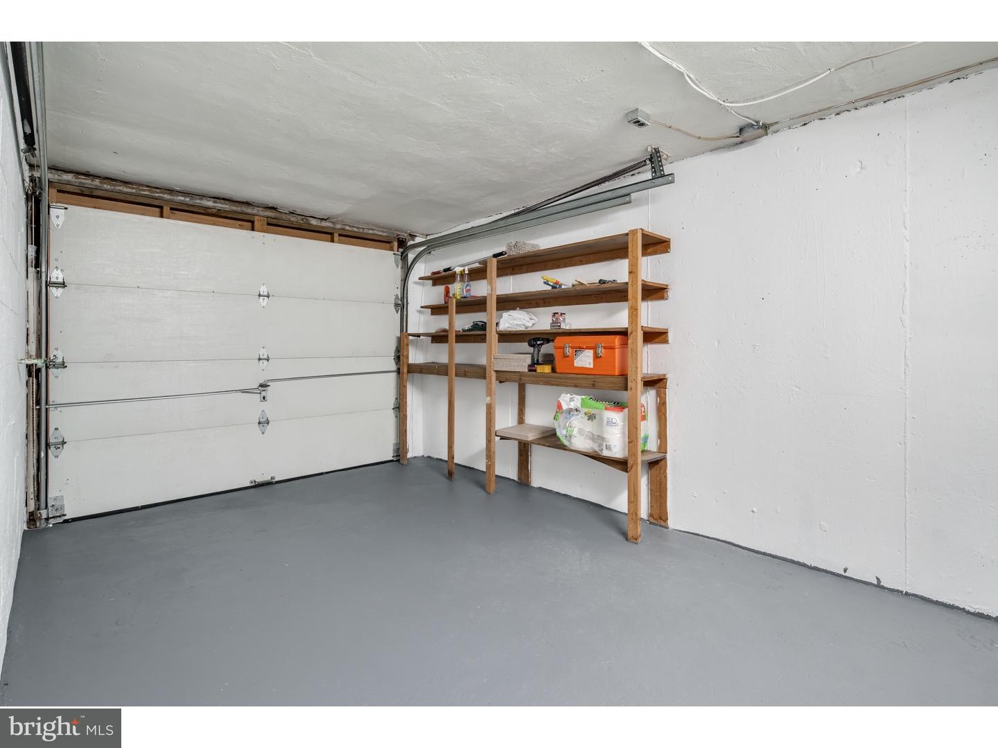 9045 Wesleyan Road Philadelphia, PA 19136 - Photo 17 of 18 Garage