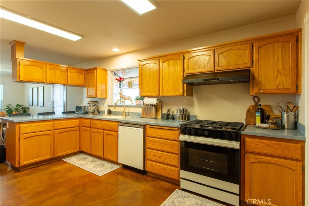 14304 Huntington Road Madera, CA 93636 - Photo 11 of 44