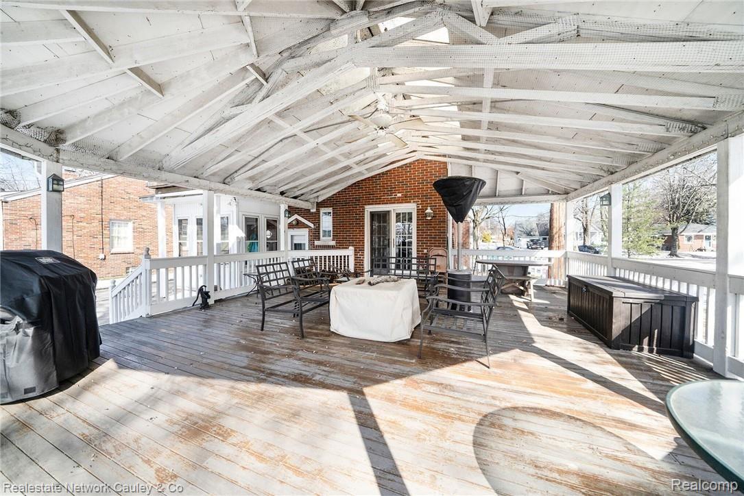 114 Riverside Drive Mount Clemens, MI 48043 - Photo 11 of 42 under the gazebo.jpg