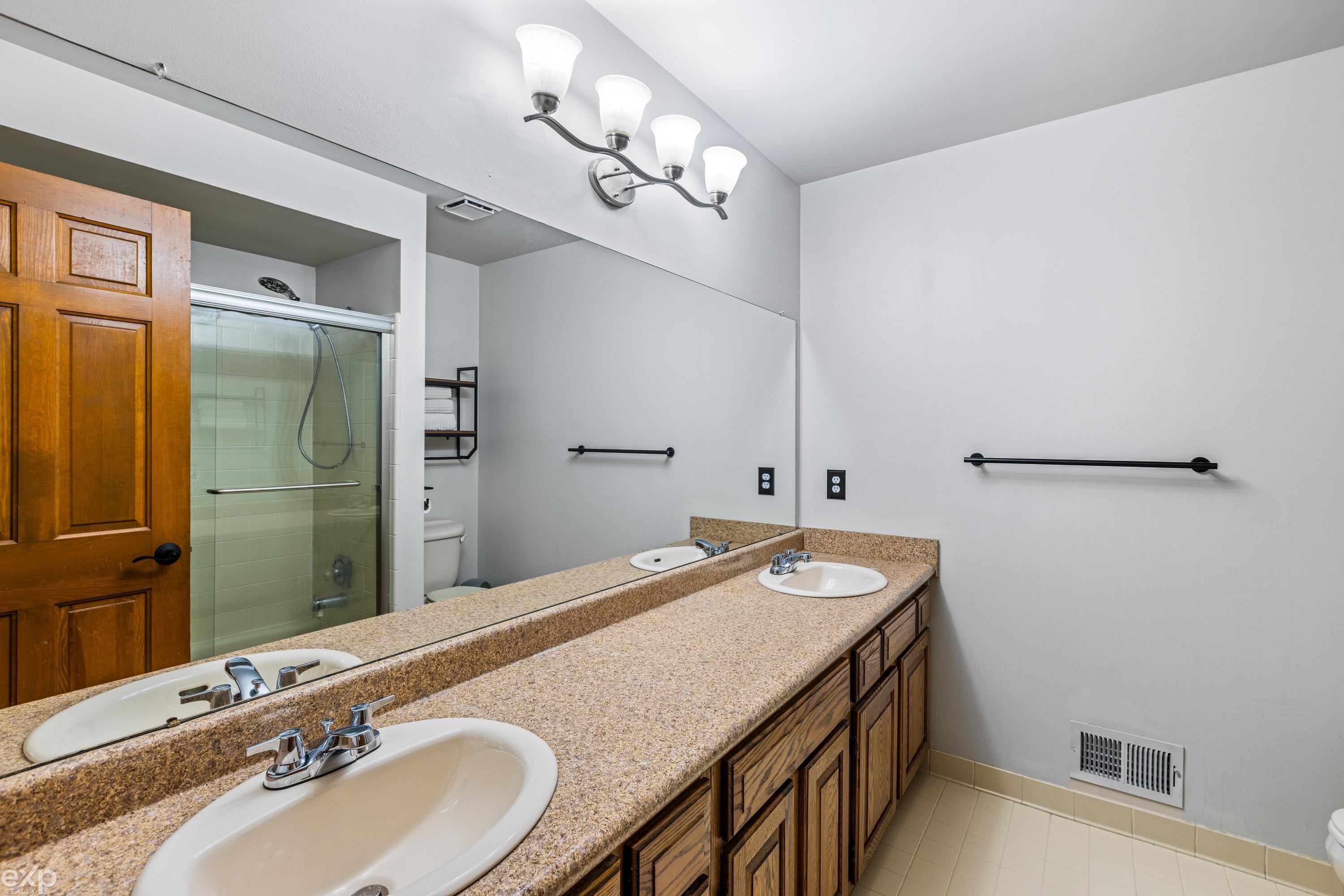 3740 Merriweather Lane Rochester Hills, MI 48306 - Photo 35 of 56