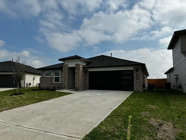 $2,300 | 7906 Brumbly Lane, Rosharon, TX 77583