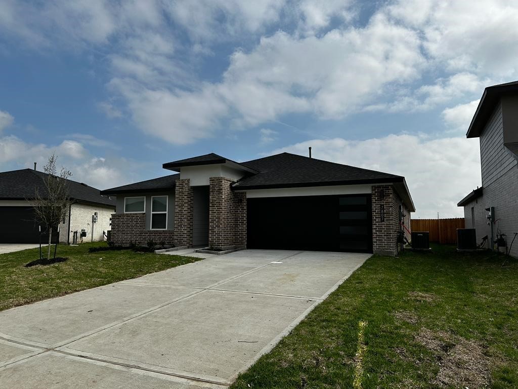 7906 Brumbly Lane Rosharon, TX 77583 - Photo 1 of 15