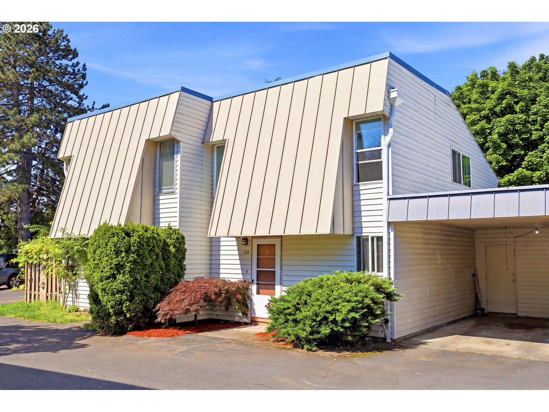 724 Southeast Rene Avenue Gresham, OR 97080 - Photo 1 of 32