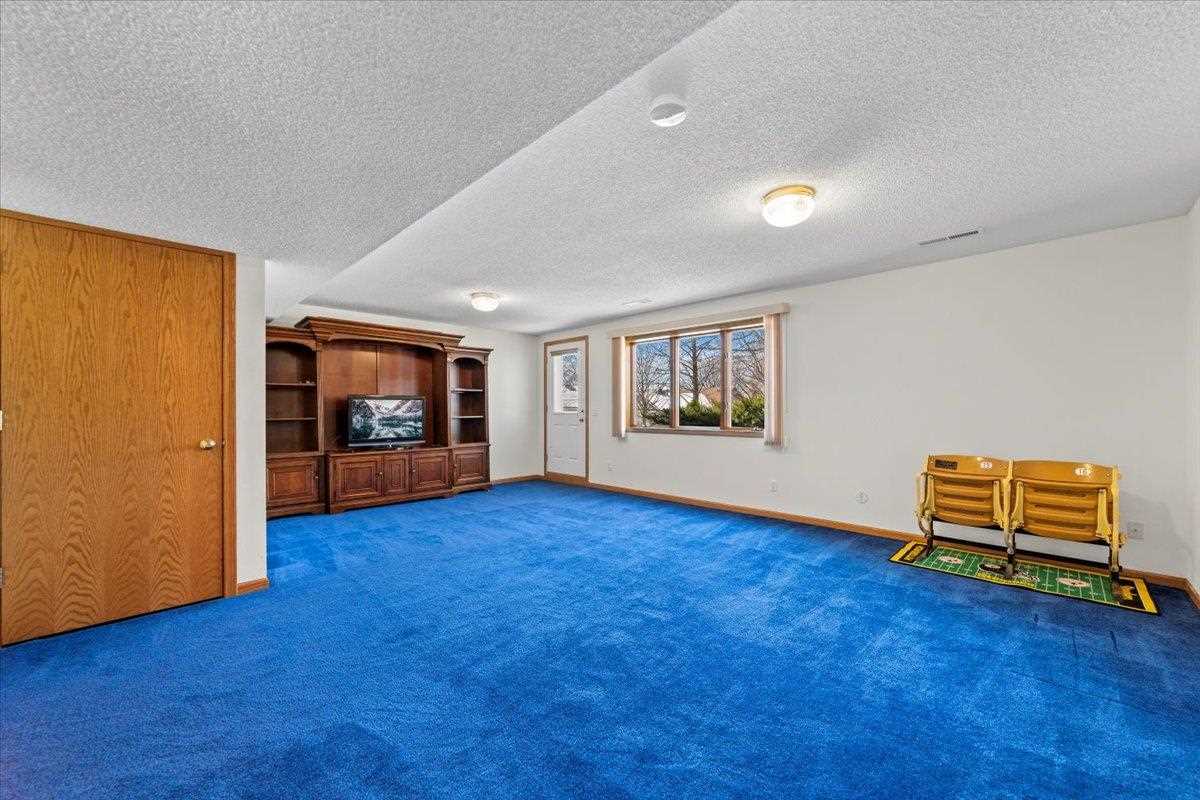 1516 Forest Road Coralville, IA 52241 - Photo 26 of 32 Gallery Image 26