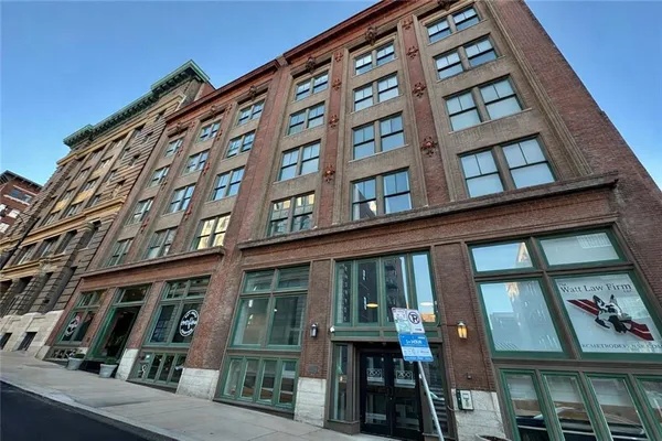 $169,900 | 700 Broadway Boulevard, Unit 509, Kansas City, MO 64105