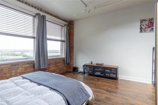 $169,900 | 700 Broadway Boulevard, Unit 509, Kansas City, MO 64105
