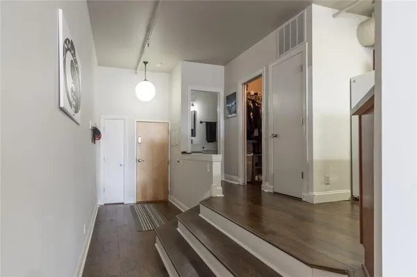 $169,900 | 700 Broadway Boulevard, Unit 509, Kansas City, MO 64105