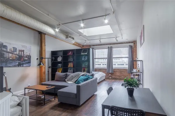 $169,900 | 700 Broadway Boulevard, Unit 509, Kansas City, MO 64105