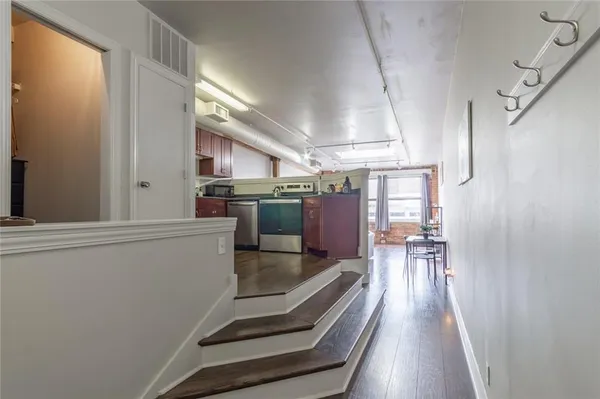 $169,900 | 700 Broadway Boulevard, Unit 509, Kansas City, MO 64105